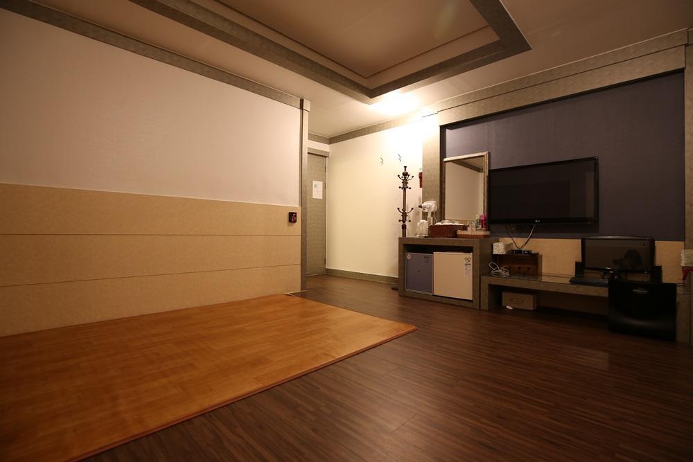 Hera Motel Daejeon Exterior foto